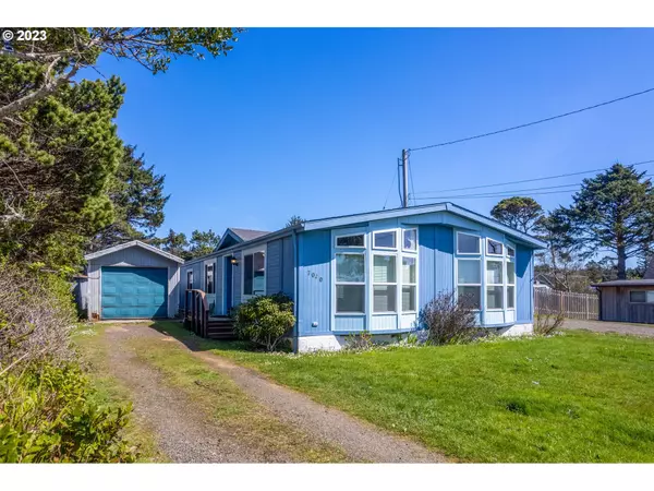 7020 GLEN AVE, Gleneden Beach, OR 97388