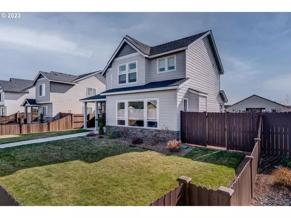 Redmond, OR 97756,776 NW 27TH ST