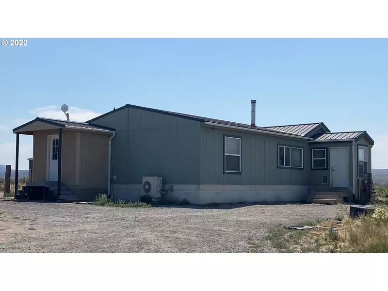 54909 OIL DRI RD, Christmas Valley, OR 97641