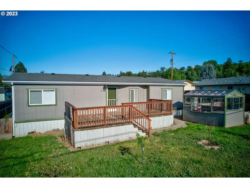 270 NW CIVIL BEND AVE, Winston, OR 97496