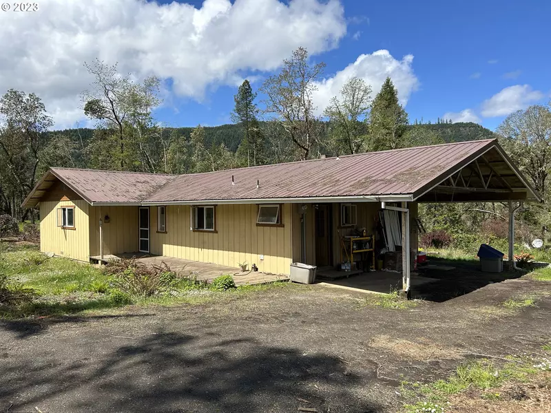 736 BYRON CREEK RD, Winston, OR 97496