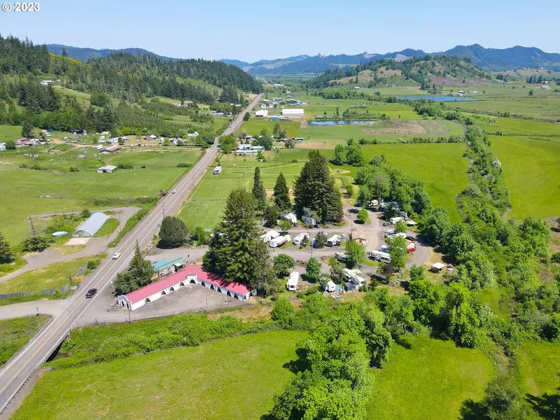 221 EAGLE VALLEY RD, Oakland, OR 97462