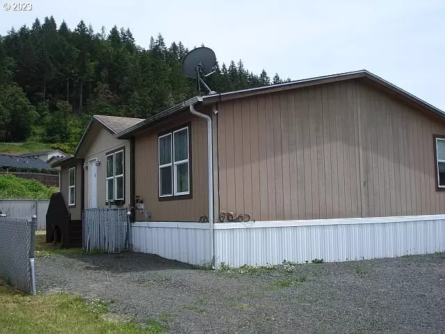 550 S STATE ST #143, Sutherlin, OR 97479