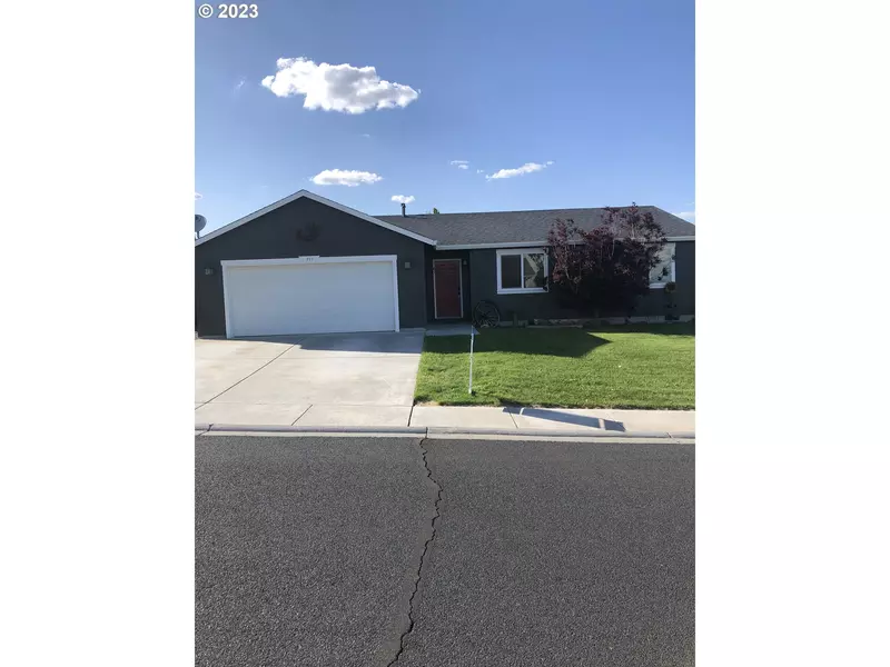 715 MAMIE ST, Stanfield, OR 97875