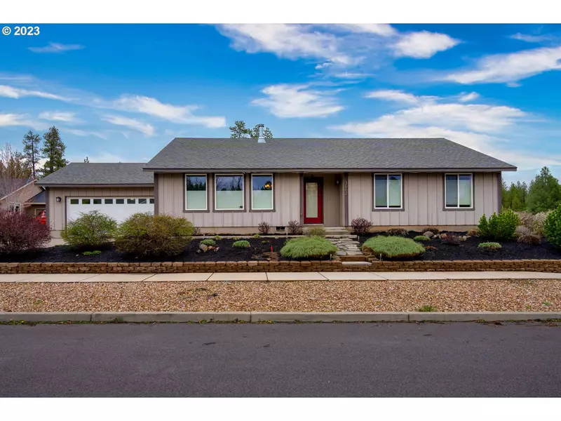 3062 NW KELLY HILL CT, Bend, OR 97703