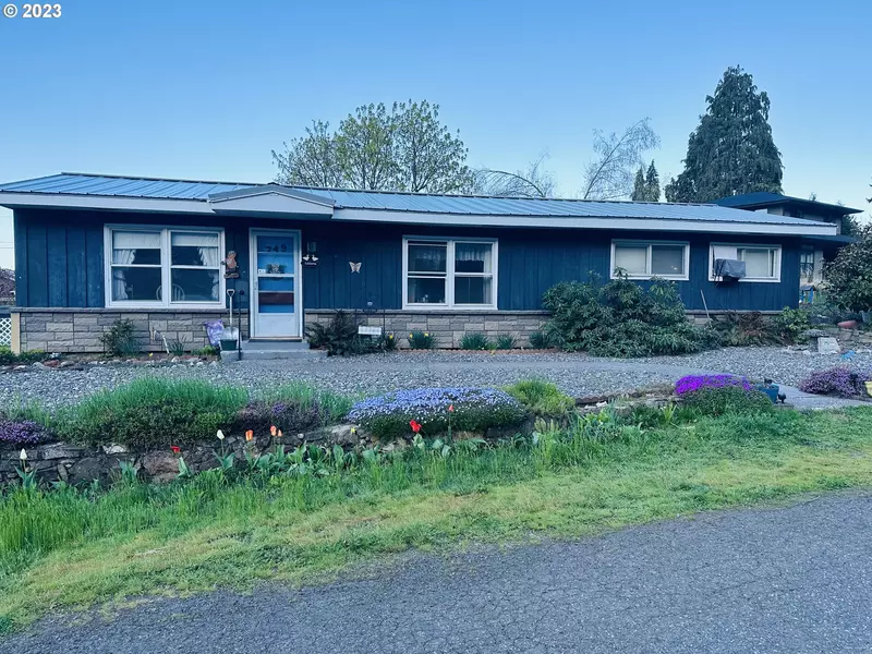 749 NE TOHOMISH ST, White Salmon, WA 98672