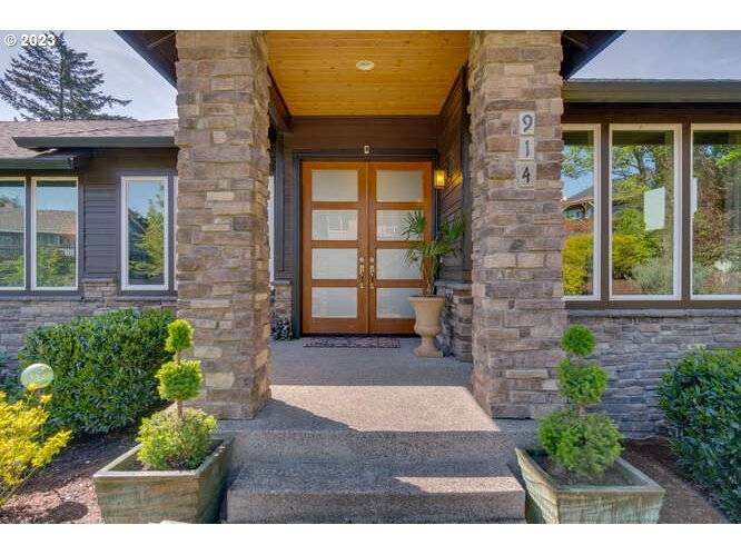 Camas, WA 98607,914 NW 24TH AVE
