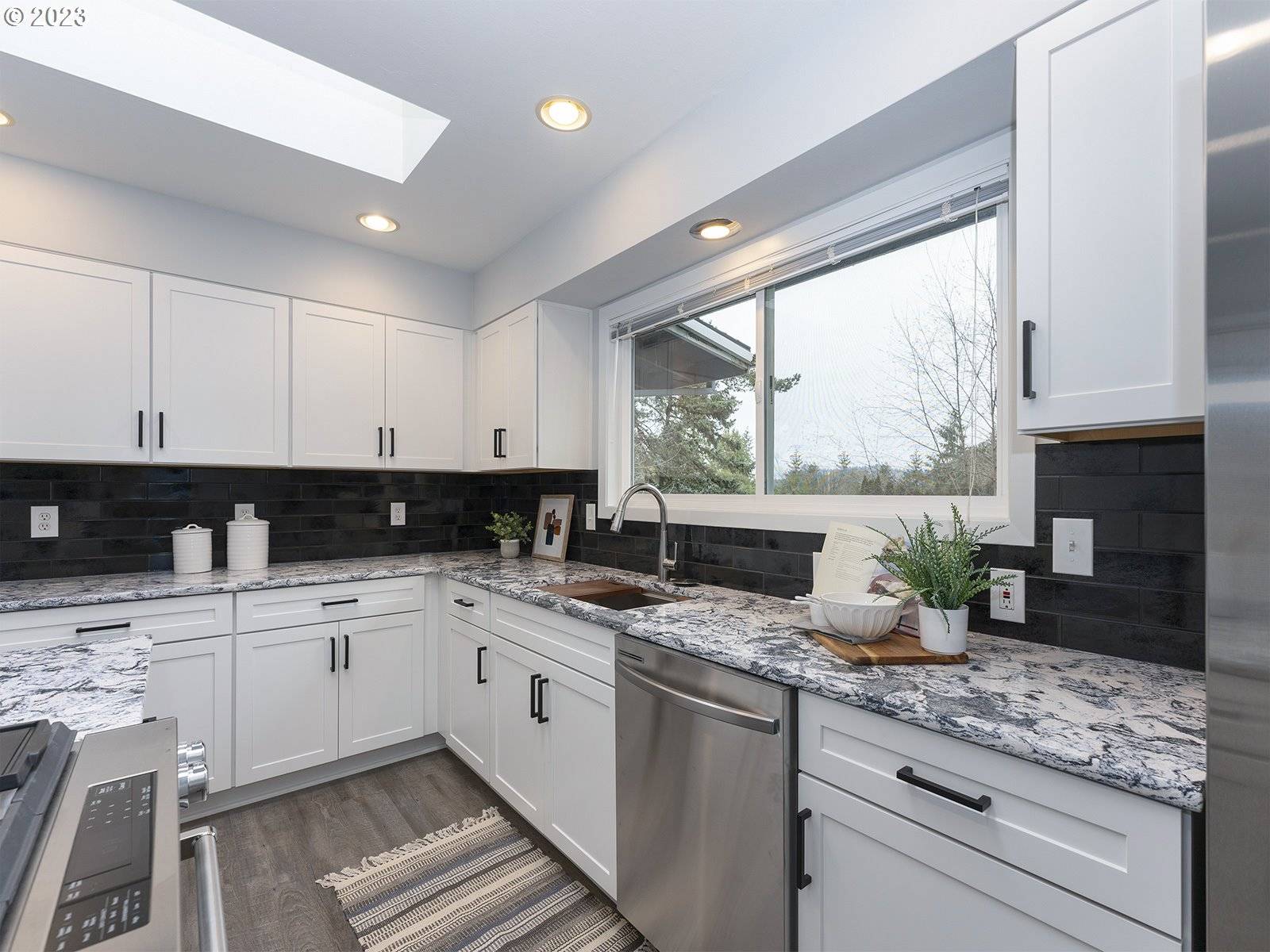 Lake Oswego, OR 97034,1714 GREENTREE RD