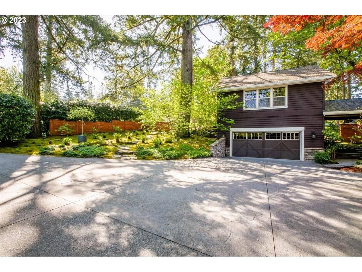 Lake Oswego, OR 97035,17269 BRYANT RD