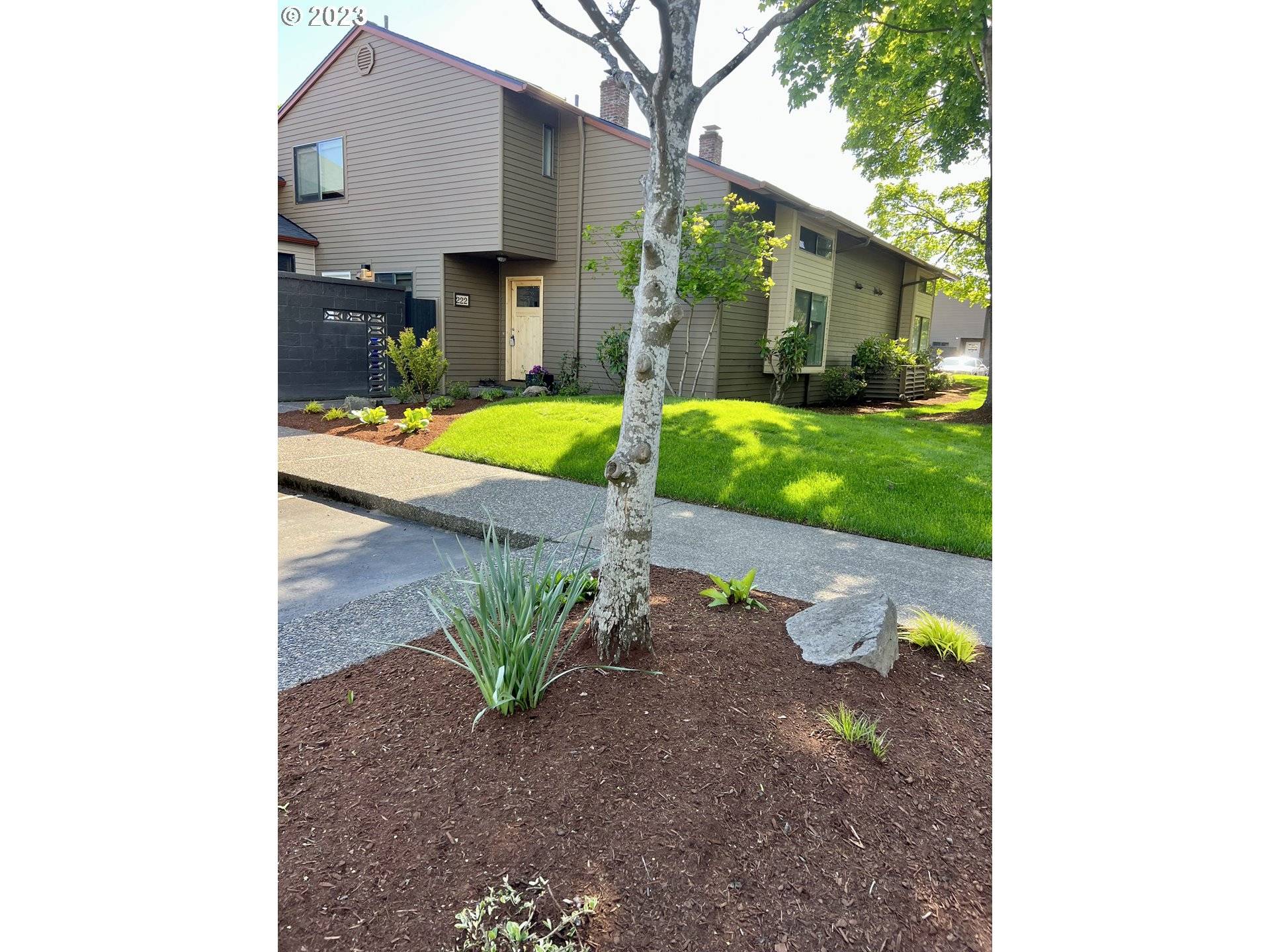 222 N HAYDEN BAY DR,  Portland,  OR 97217