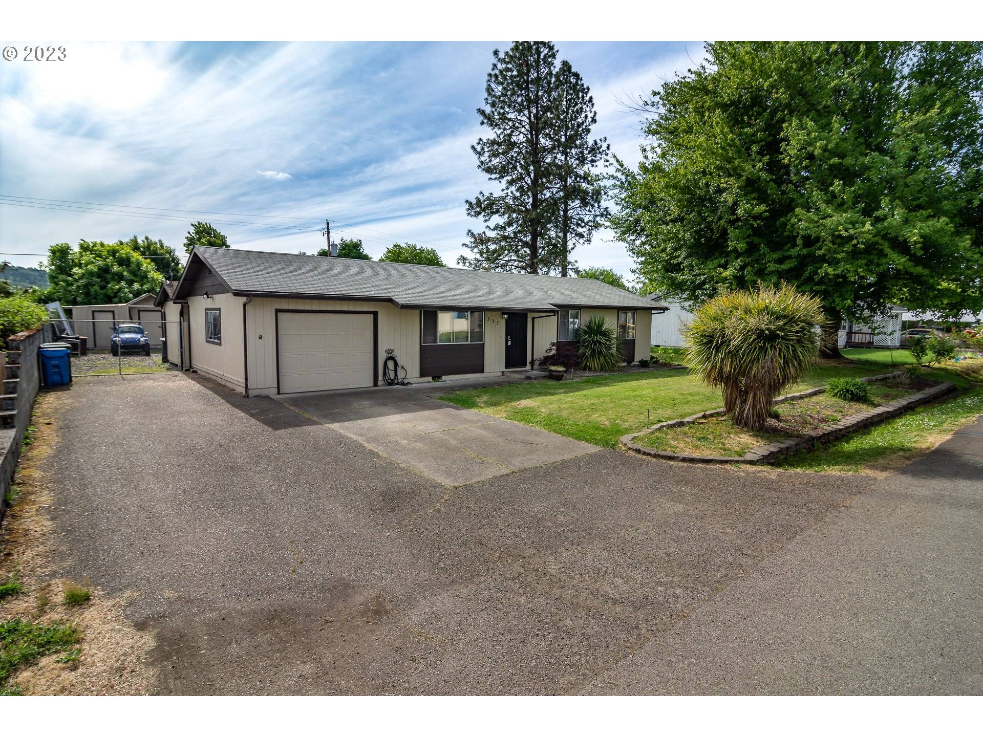 337 EDDY ST, Sutherlin, OR 97479