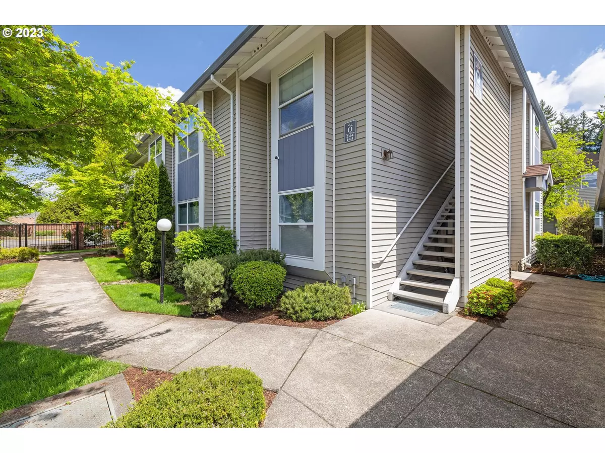 Gresham, OR 97030,4678 W POWELL BLVD #244