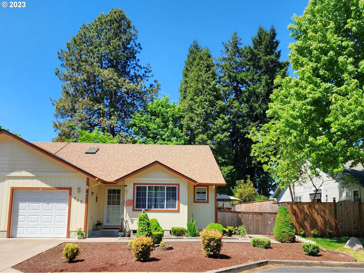 740 Red Cedar CT, Eugene, OR 97402