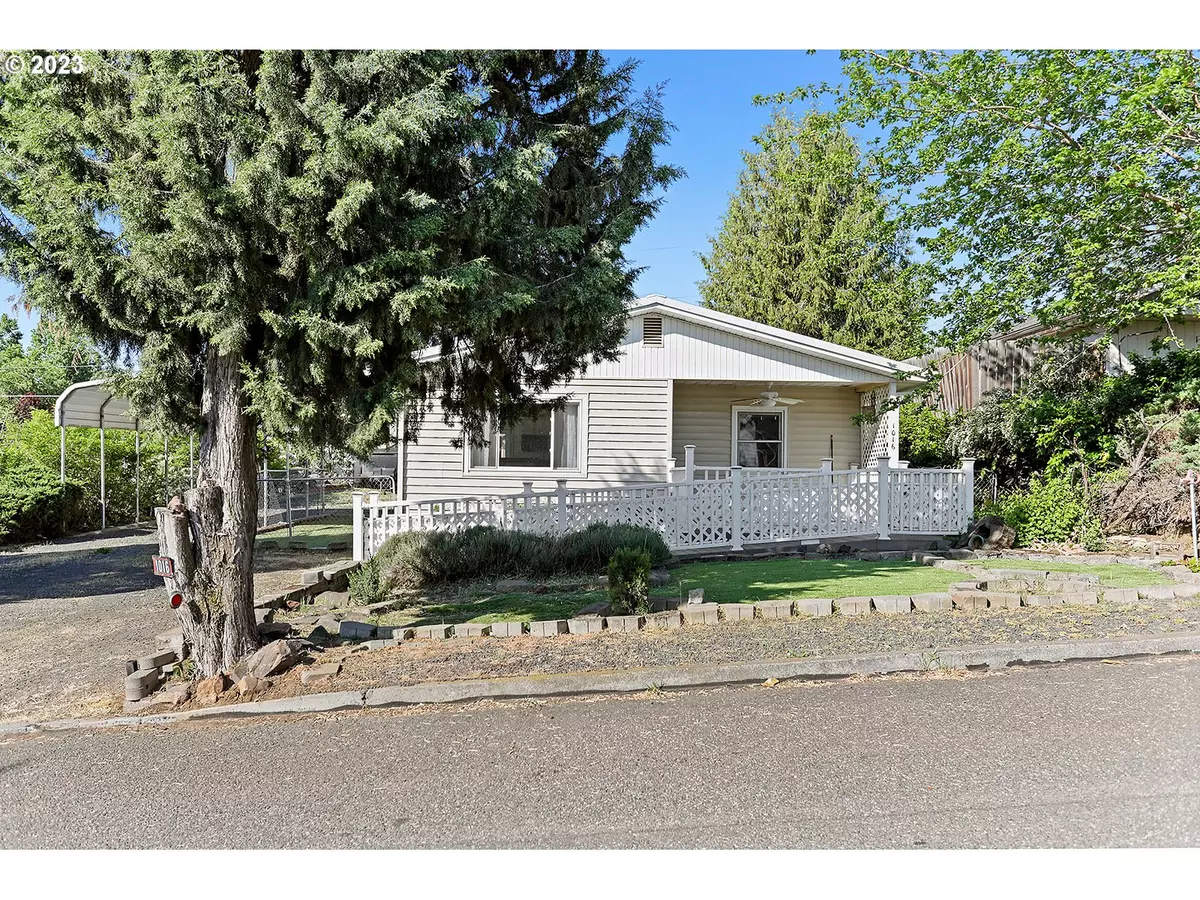 The Dalles, OR 97058,1016 PINE ST