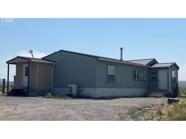 54909 OIL DRI RD, Christmas Valley, OR 97641