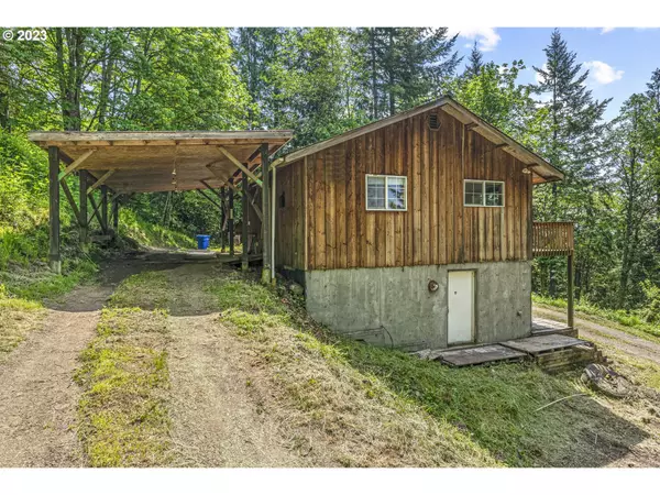 Kelso, WA 98626,181 HOPE LN