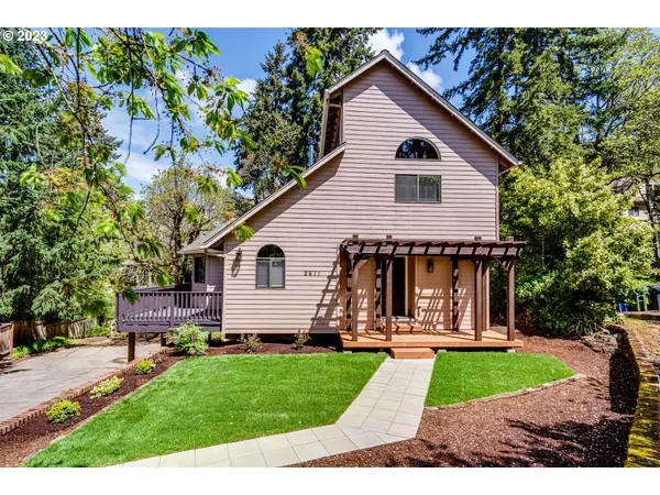 2611 MOON MOUNTAIN DR, Eugene, OR 97403