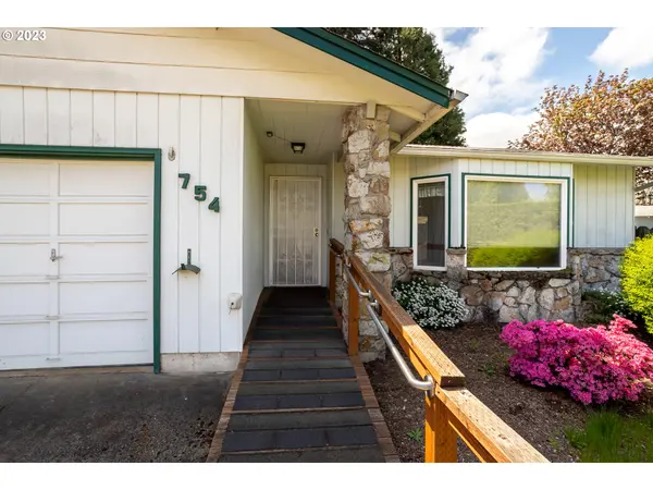 754 66TH PL, Springfield, OR 97478