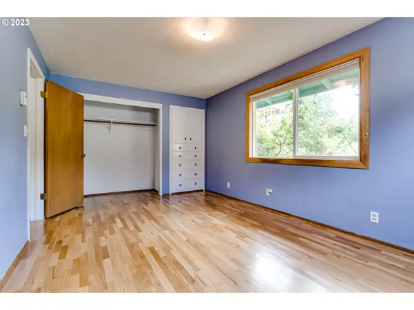 Eugene, OR 97405,310 E 41ST AVE