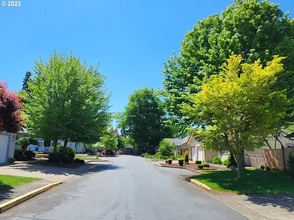 740 Red Cedar CT, Eugene, OR 97402