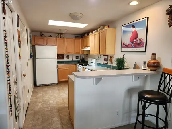 740 Red Cedar CT, Eugene, OR 97402