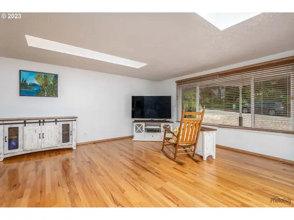 Eugene, OR 97405,5409 DONALD ST