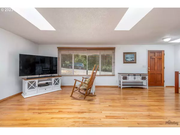 Eugene, OR 97405,5409 DONALD ST