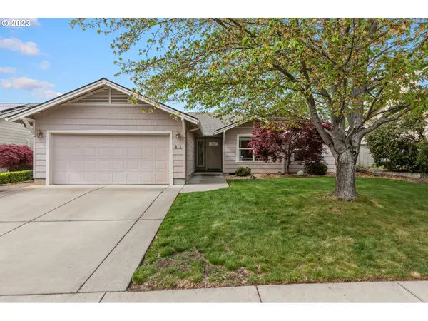 81 FRESHWATER DR, Phoenix, OR 97535