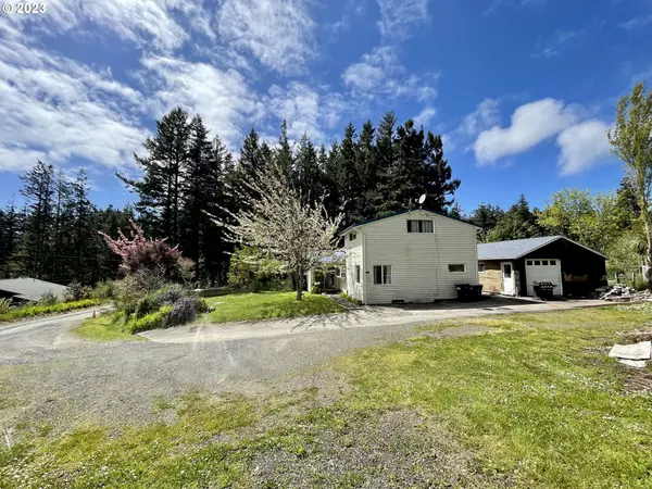 92867 AVERILL HILL RD, Port Orford, OR 97465