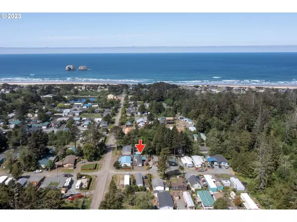 Rockaway Beach, OR 97136,975 S EASY ST