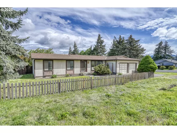 2504 TAYLOR AVE, Hood River, OR 97031