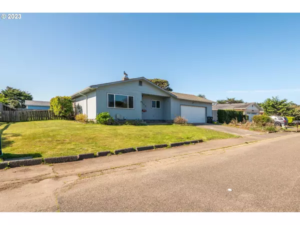 Bandon, OR 97411,845 12TH ST SW