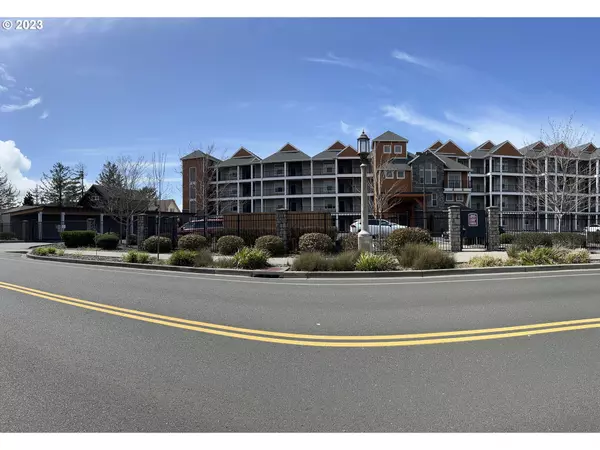 Seaside, OR 97138,1000 N HOLLADAY DR #302