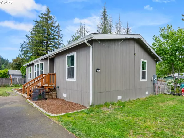 489 SW IVY RD, Estacada, OR 97023