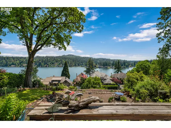 Lake Oswego, OR 97035,3520 UPPER DR