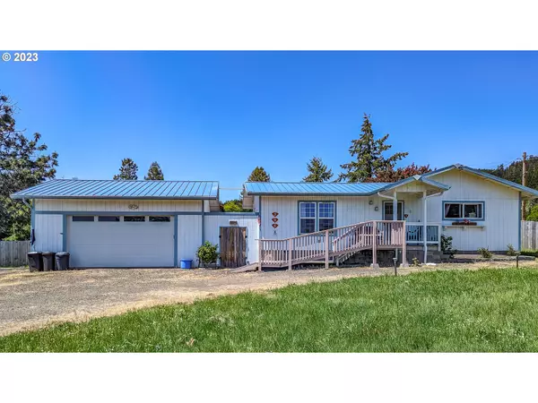 395 WILLIAMS RD, Yoncalla, OR 97499