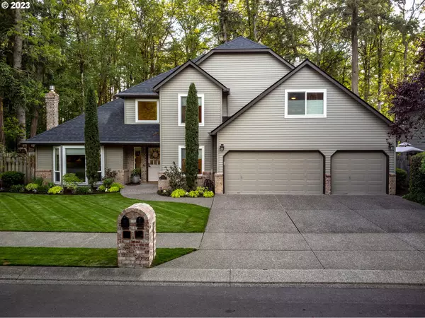 Lake Oswego, OR 97035,16321 WHITE OAKS DR