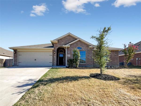 3729 Dutch Iris Lane, Forest Hill, TX 76140