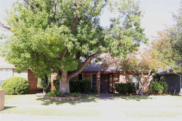 2119 Cordoba Drive,  Carrollton,  TX 75006