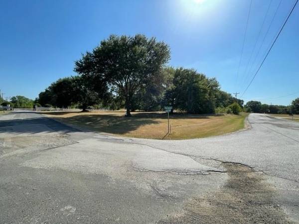 42 April Cove, Streetman, TX 75859