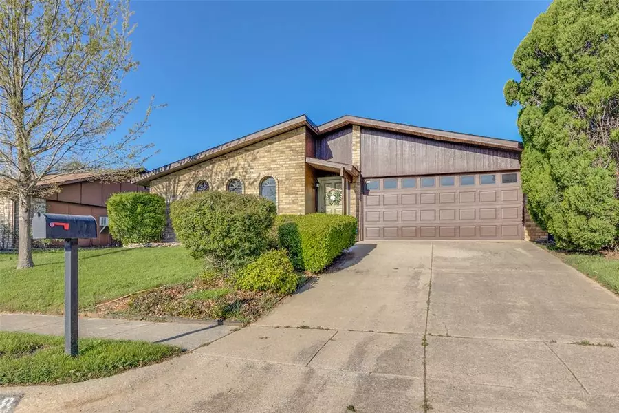 7028 Baird Drive, Fort Worth, TX 76134