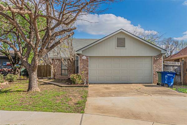 2152 Sunstone Drive,  Carrollton,  TX 75006