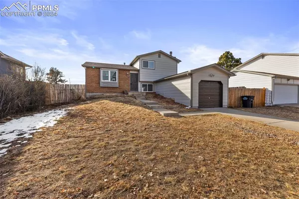 1086 Nolte DR, Colorado Springs, CO 80916