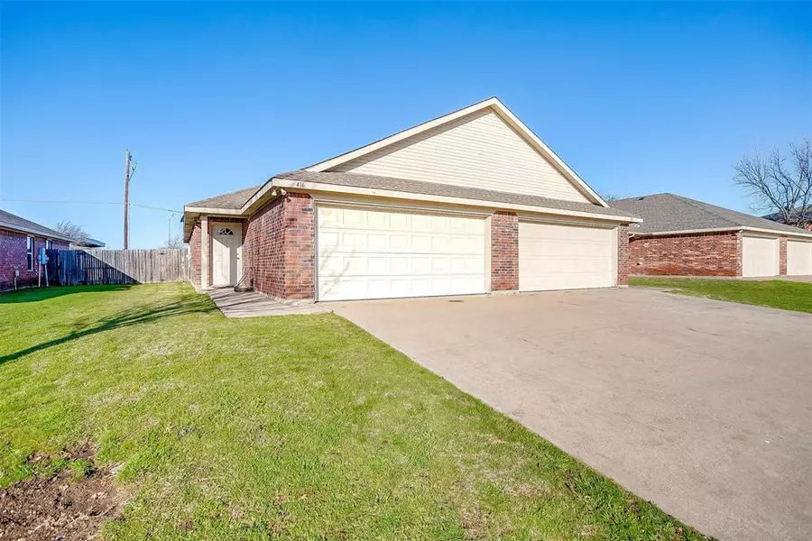 414 Amber Lane, Crowley, TX 76036