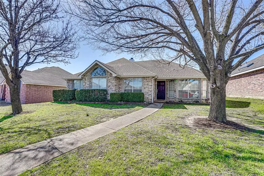 712 Elm Falls Place, Mesquite, TX 75181