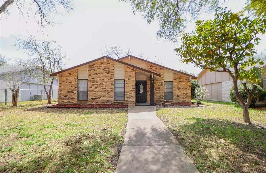 2714 Clover Valley Drive, Garland, TX 75043