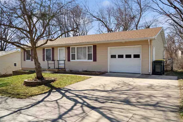 2235 Russell Dr., Iowa City, IA 52240