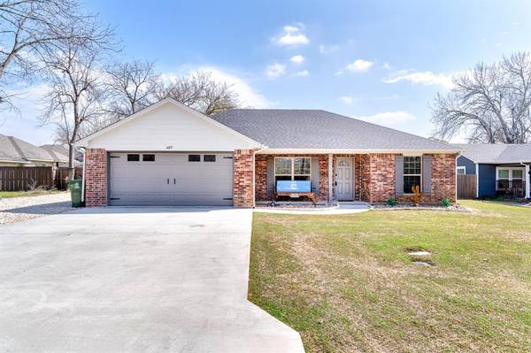 407 Dewitt Street, Collinsville, TX 76233