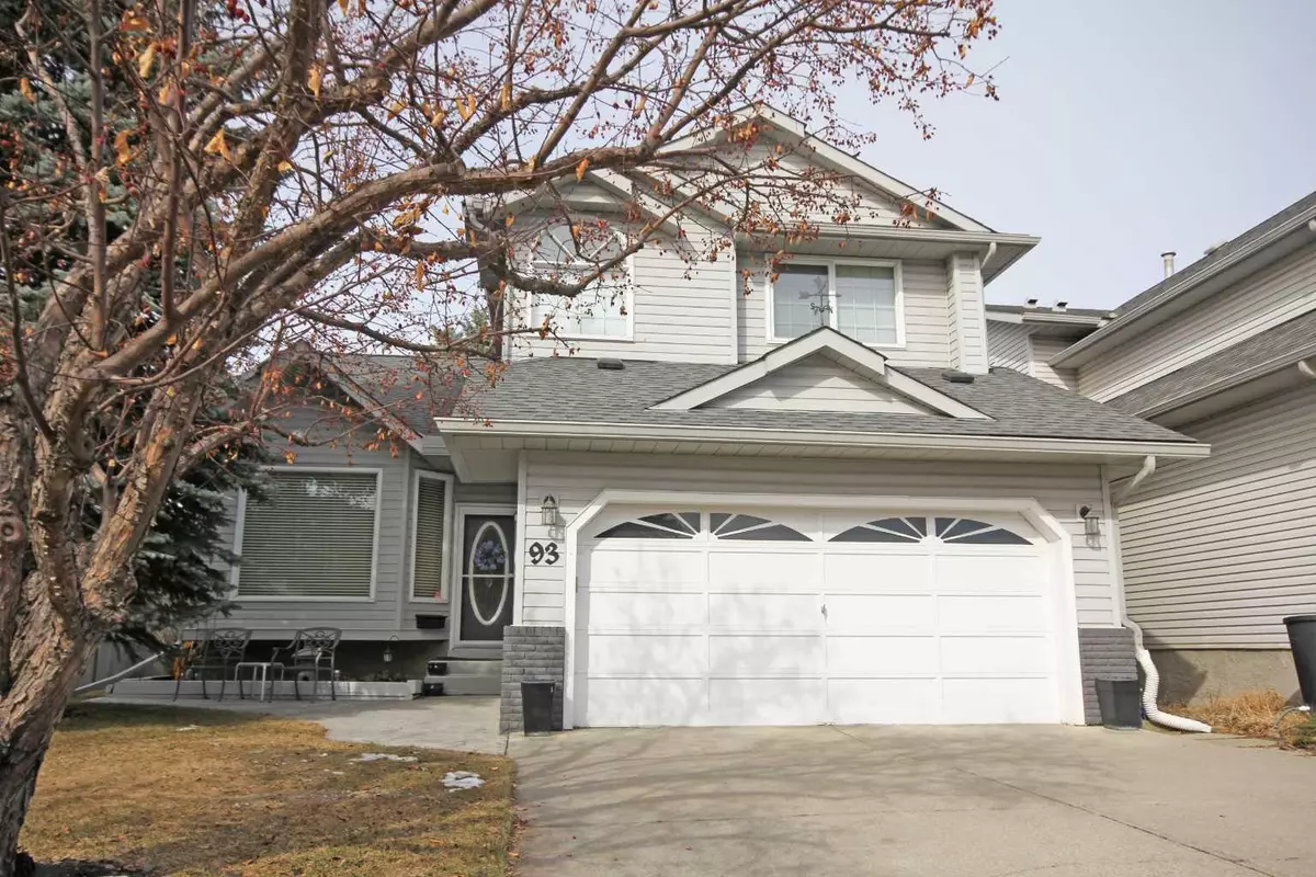 Calgary, AB T2W 5Z8,93 Woodmark CRES SW