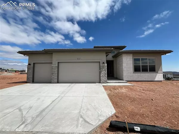 3227 Skywatch HTS, Colorado Springs, CO 80904